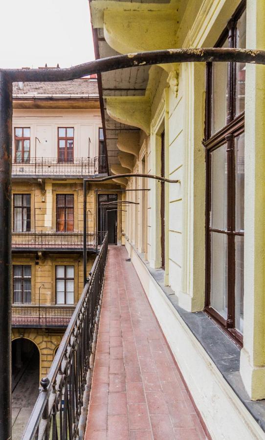 The Museum Living Budapest Luaran gambar